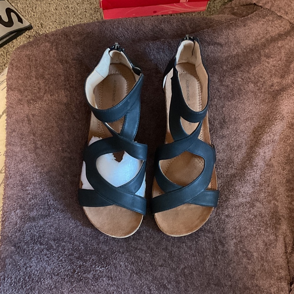 Kenneth Cole Reaction Black Strappy Sandals